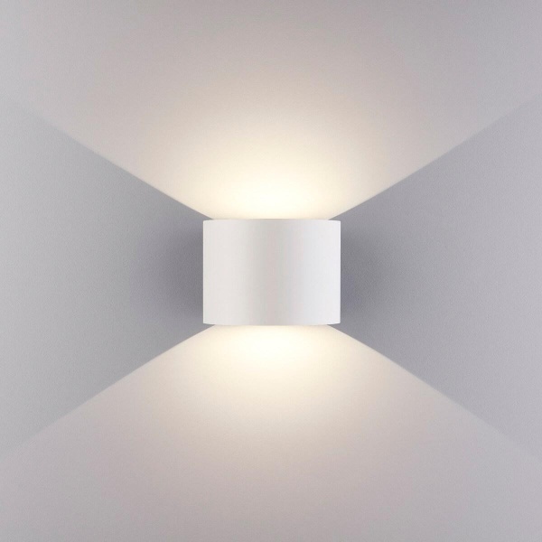 Уличный настенный светодиодный светильник Elektrostandard 1518 Techno LED Blade белый a038830